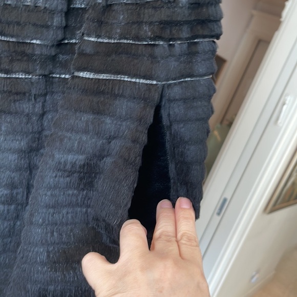 Trilogy Black Long Fur Vest Collar
Size M - Picture 9 of 10